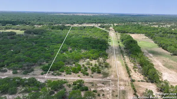 3 County Road 414, McCoy, TX 78113