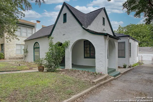 261 E Rosewood Ave, San Antonio, TX 78212 - Image #2