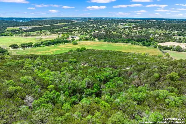 195 & 200 Countless Views Dr., Kerrville, TX 78028
