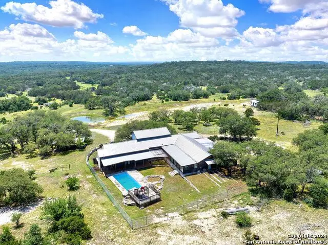 231 Pr 2510, Hondo, TX 78861 - Image #3