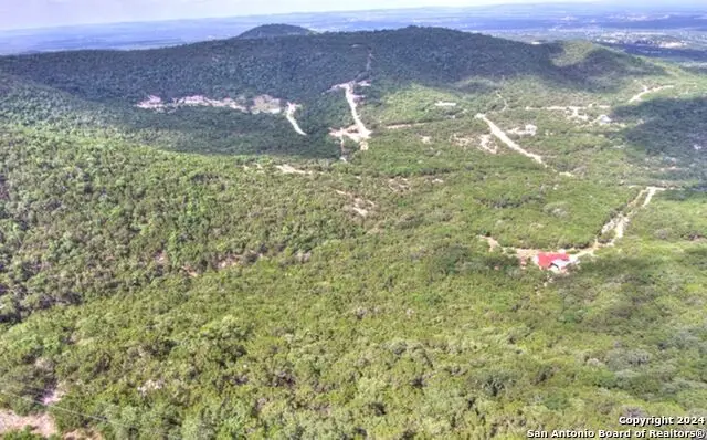 1523 Spring Rd, Pipe Creek, TX 78063 - Image #3