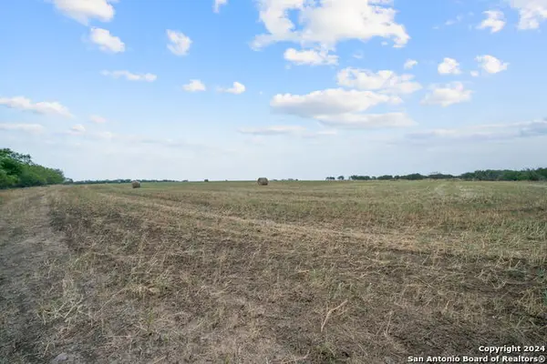 0000 New Sulphur Springs, San Antonio, TX 78263