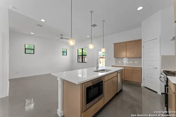 914 N Olive #101, San Antonio, TX 78202