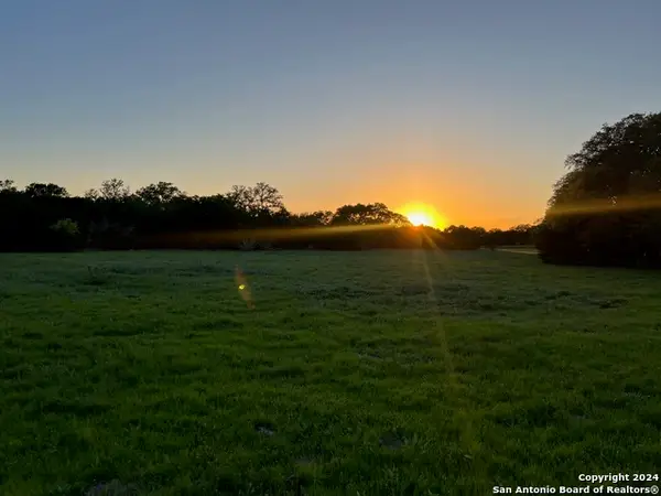 26 Vaquero, Pipe Creek, TX 78063