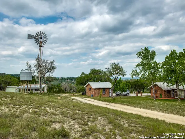 706 Paleface Ranch Rd S, Spicewood, TX 78669 - #2