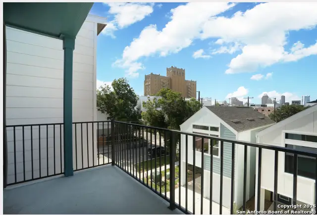 310 W Evergreen St #115, San Antonio, TX 78212 - Image #2
