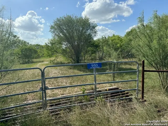 5153 Jim Brite Rd, Pleasanton, TX 78064 - Image #3