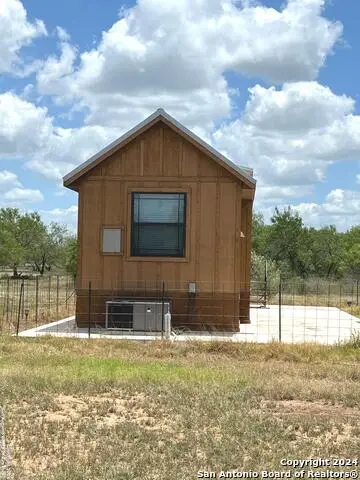 8136 Leal Rd, Pleasanton, TX 78064 - Image #2