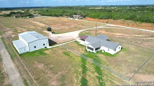 10886 Macaway Rd, Adkins, TX 78101 - Image #2