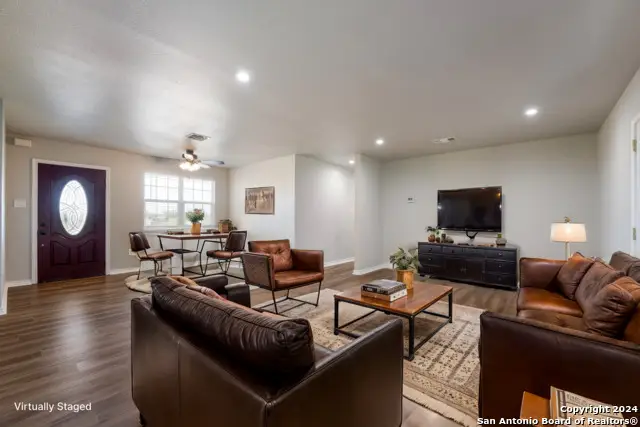 10886 Macaway Rd, Adkins, TX 78101 - Image #3