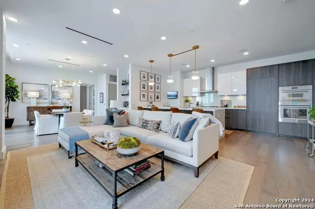 123 Lexington Ave #1410, San Antonio, TX 78205 - Image #3