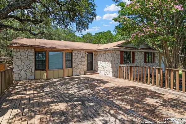 202 Cedar Hill Rd, Pipe Creek, TX 78063