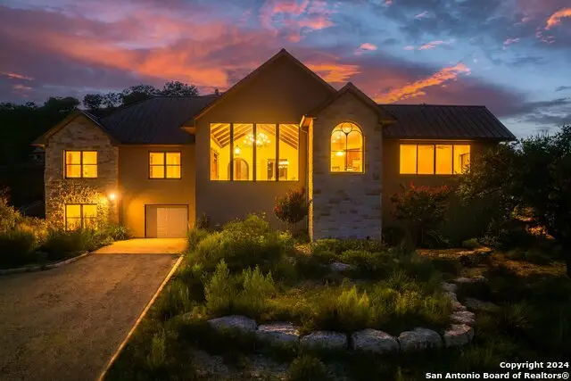 400 Peggy St, Kerrville, TX 78028 - Image #2