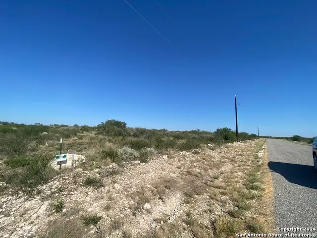 583 Legend Hills Rd, Uvalde, TX 78801 - Image #3