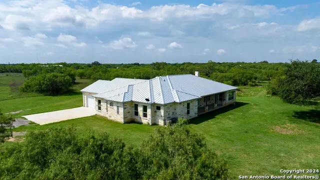 1385 Hwy 97 E, Floresville, TX 78114 - Image #1