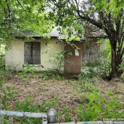 1663 Amanda St, San Antonio, TX 78210