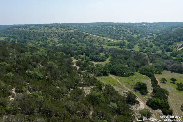 140 Twin Springs Rd N, Kerrville, TX 78028 - Image #2