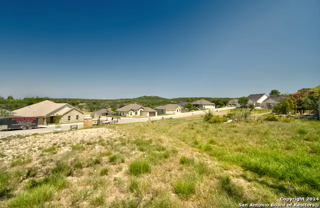 2004 Valencia Dr, Kerrville, TX 78028 - #2