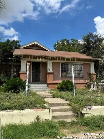 111 Harding Pl, San Antonio, TX 78203
