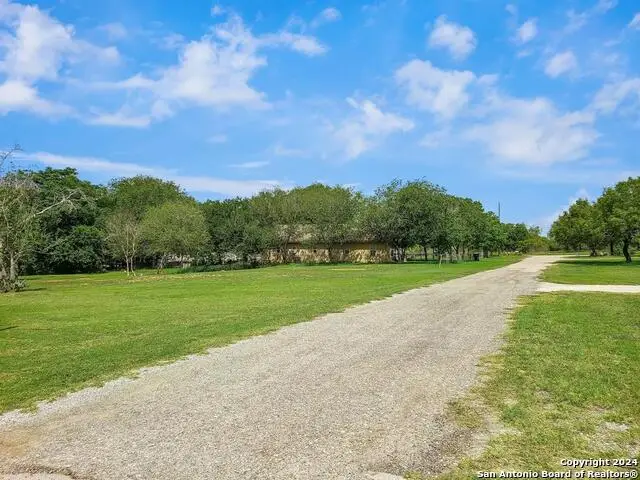 2218 Terrell Ave, Jourdanton, TX 78026 - Image #1