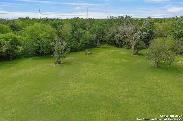 2218 Terrell Ave, Jourdanton, TX 78026 - Image #2