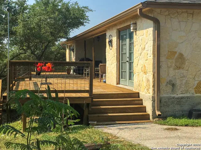 208 Scenic Mountain Dr, Lakehills, TX 78063 - Image #2