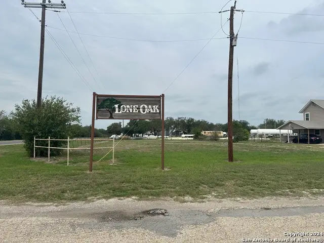 251 County Road 444, Hondo, TX 78861 - Image #2