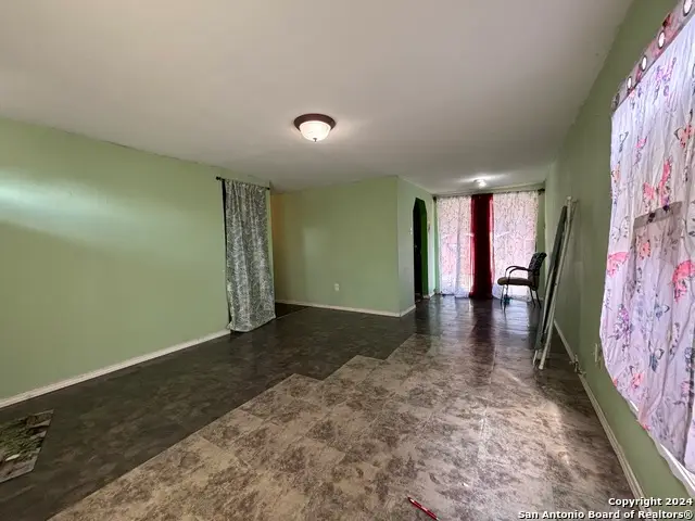 371 Gillette, San Antonio, TX 78221 - Image #3