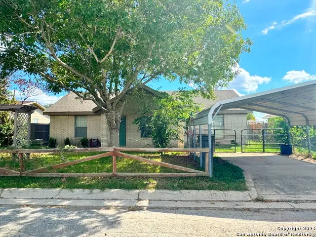 133 Rio Grande St, Uvalde, TX 78801 - Image #3