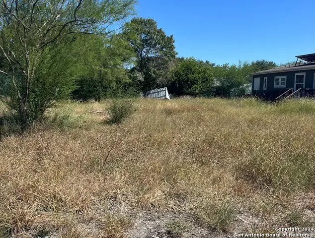 110 Bogue St, San Antonio, TX 78228 - Image #2