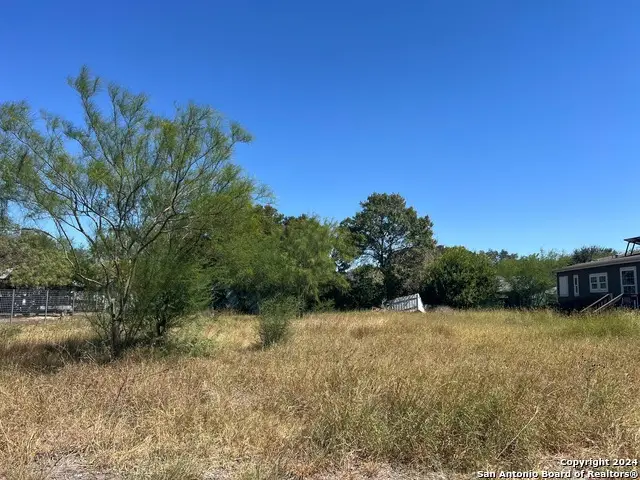 110 Bogue St, San Antonio, TX 78228 - Image #3