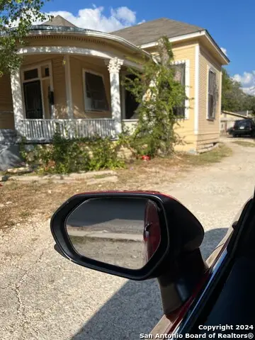 1110 S Hackberry St, San Antonio, TX 78210 - Image #3
