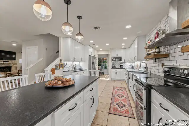 12503 Wandering Trl, San Antonio, TX 78249 - Image #2