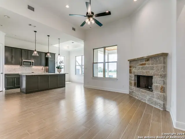 111 John T Court, Castroville, TX 78009 - Image #3