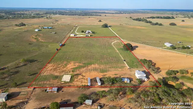 288 County Road 105, Floresville, TX 78114 - Image #1