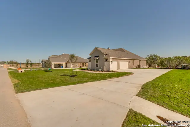 5014 Estates Oak Way, San Antonio, TX 78263 - Image #2