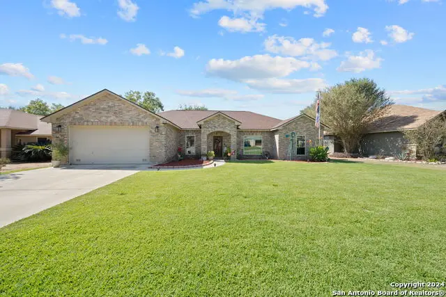 313 Yorktown, Pleasanton, TX 78064 - Image #2