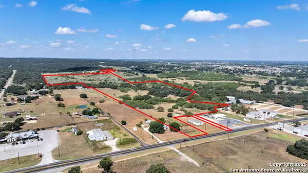 12153 E Us Hwy 87 W, La Vernia, TX 78121