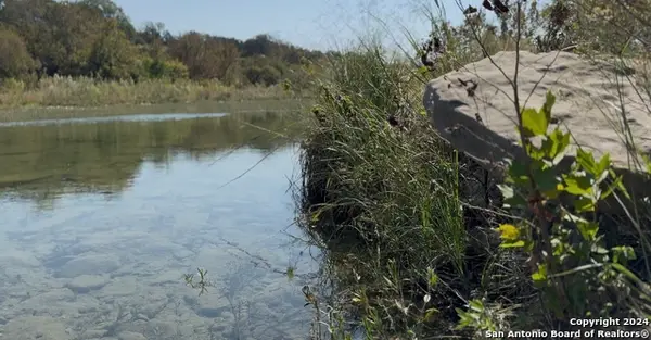 174 W 12 Mile Crossing Rd, Ingram, TX 78025