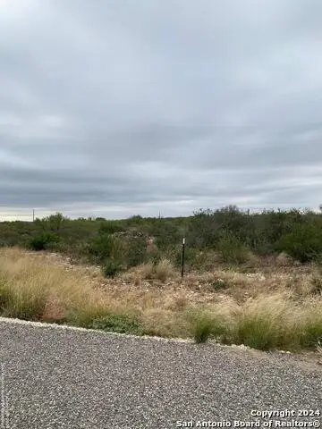 30 Rocky Hills Cir, Uvalde, TX 78801 - Image #1