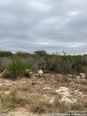 644 Legend Hills Rd, Uvalde, TX 78801 - Image #2