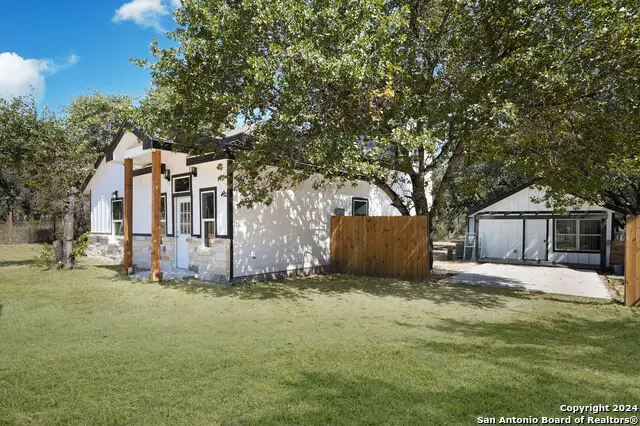 23238 Copper Canyon Dr, Elmendorf, TX 78112 - Image #2