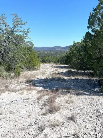 137 Middle Road, Leakey, TX 78873 - Image #1