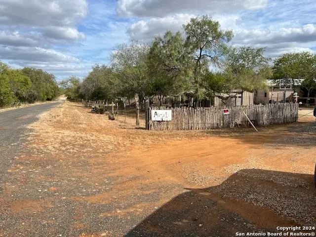 324 Pr 326, Jourdanton, TX 78064 - Image #3
