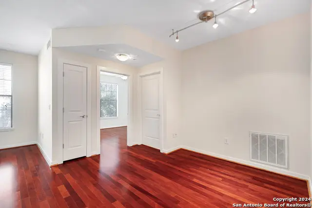 7342 Oak Manor Dr #1204, San Antonio, TX 78229 - #3