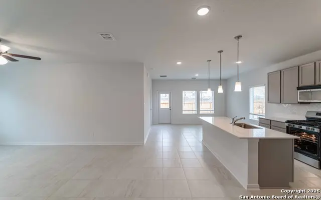 16307 Ginger Crossing, Elmendorf, TX 78112 - Image #2