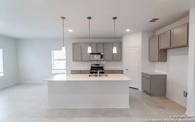 16307 Ginger Crossing, Elmendorf, TX 78112 - Image #3