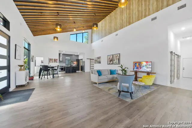 151 Brightwood Pl, San Antonio, TX 78209 - Image #2