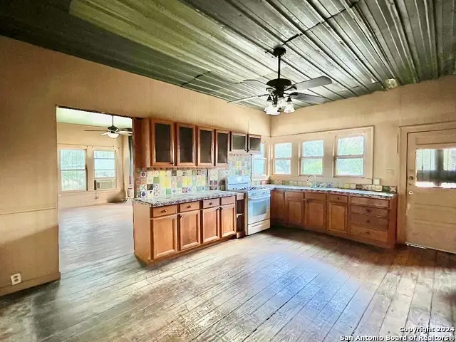 313 County Road 468, Castroville, TX 78009 - Image #3