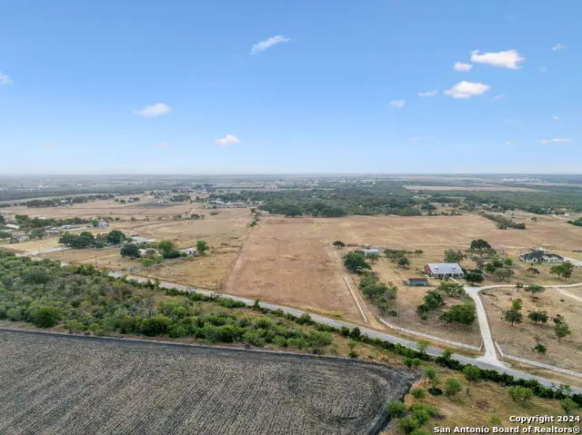 000 Youngsford Rd, Marion, TX 78124 - Image #2